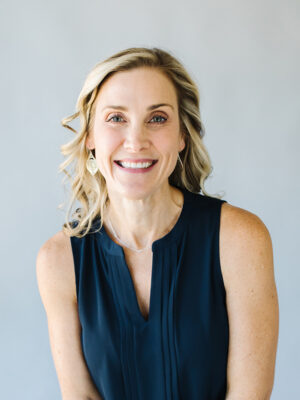 head shot of Lindsey Witt
